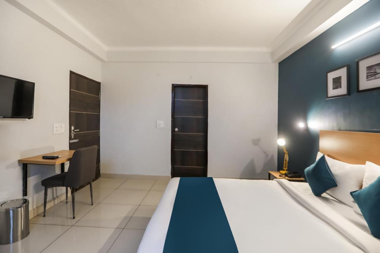 Silverkey Executive Stays 42933 Medanta Corporate Gurgaon Ngoại thất bức ảnh